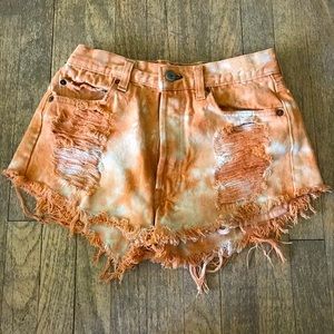 501 Levi’s Jean Cutoff Shorts